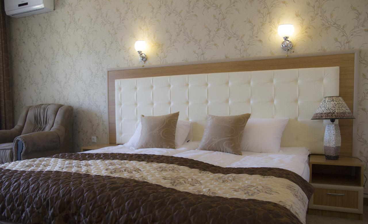 Paradise Hotel 3*